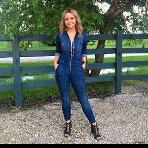 Meet your Posher, Maisey